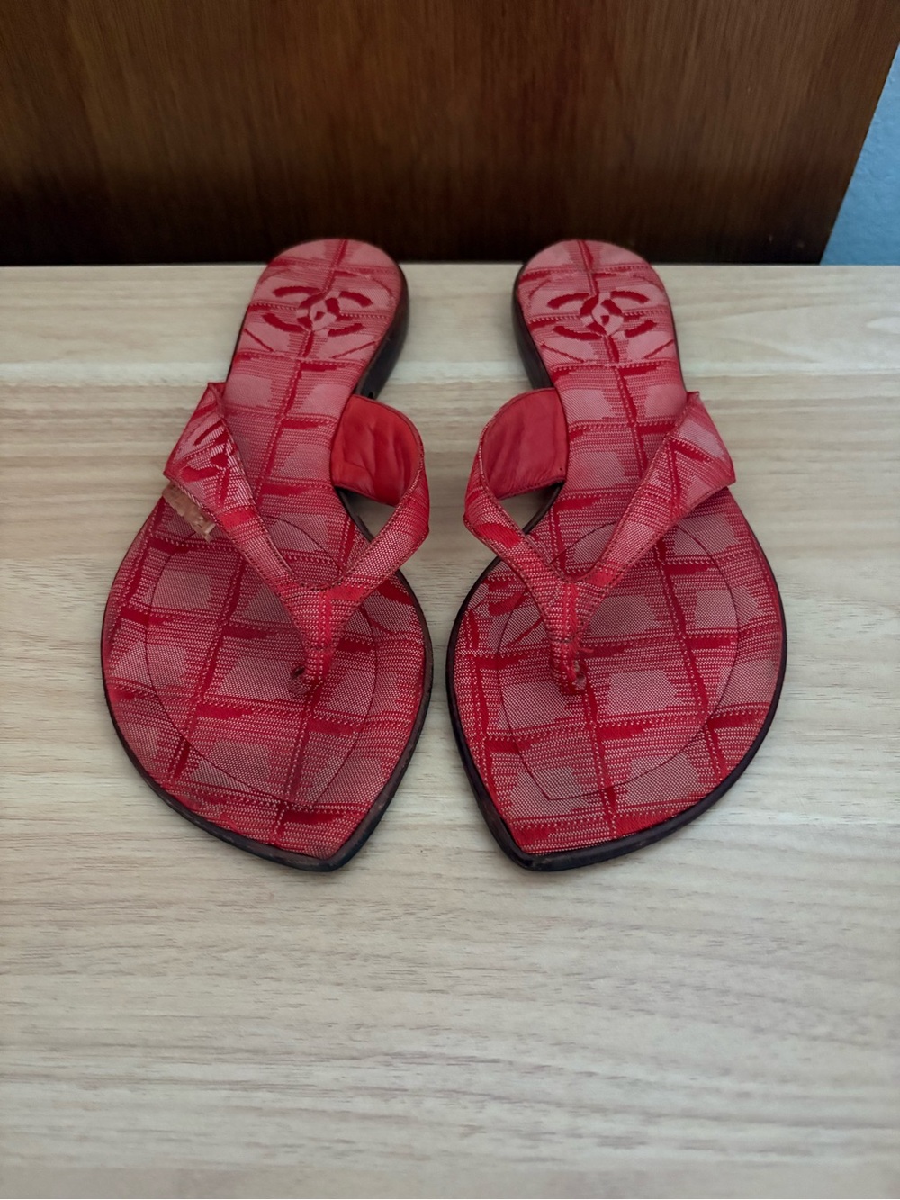 VTG CHANEL sz 37 7 RED Travel Line Sandals Thong Slippers